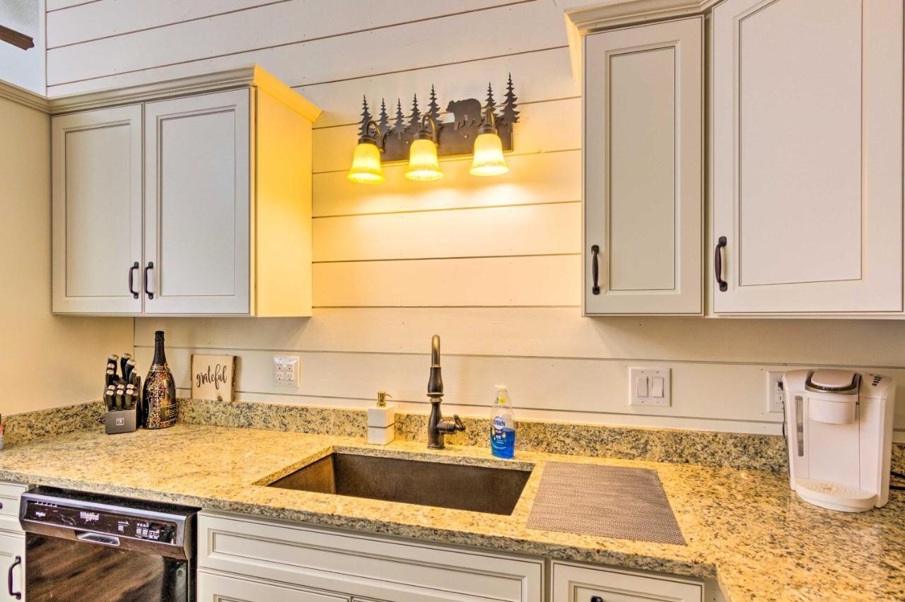 Elegant Sapphire Valley Studio With Resort Amenities Exterior photo